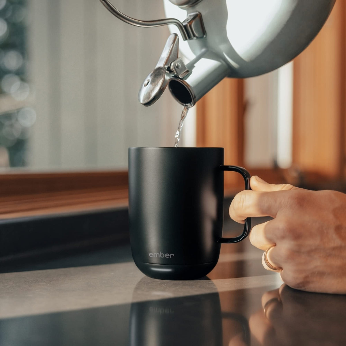 10 oz Temperature Control Smart Mug with Milk Frother I8080