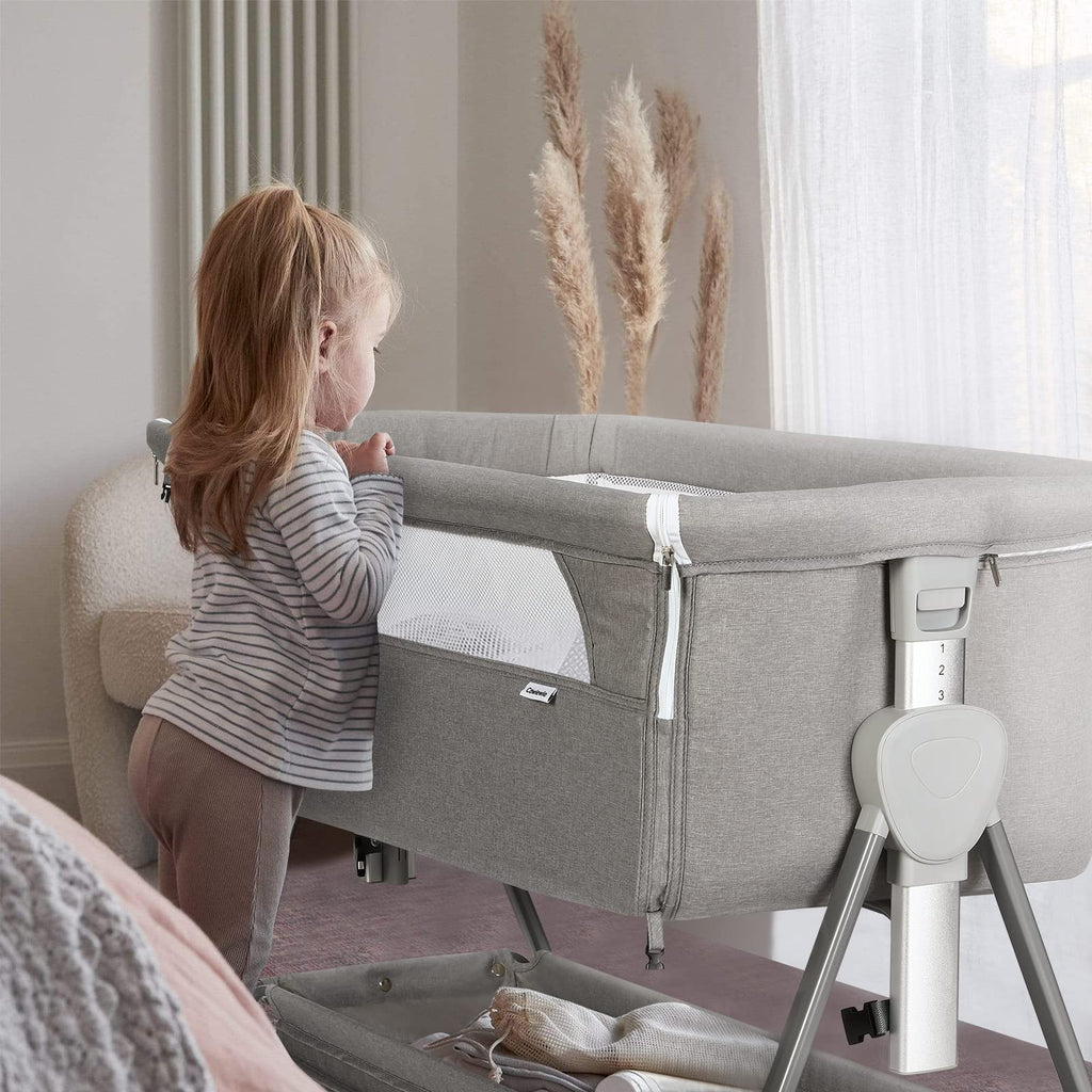 Baby Bassinet with 7 Adjustable Height, Breathable Mesh & Mattress B4265
